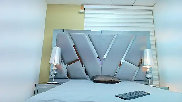 Atenea sexxx online show from 04/02/26, 03:57