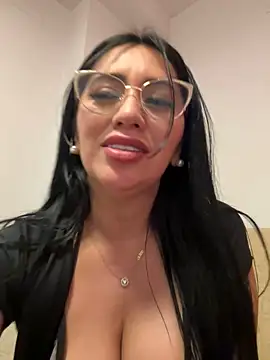 nataliia queen  online show from 03/16/26, 03:25