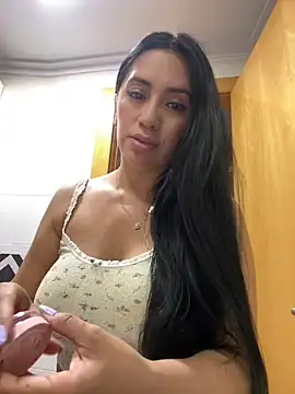 Snapshot of nataliia_queen_ chatting on 07/03/26, 07:26 nataliia queen online show from 07/03/26, 07:26