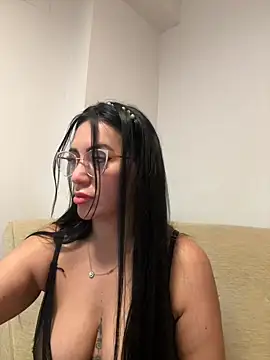 nataliia queen  online show from 05/17/26, 11:16