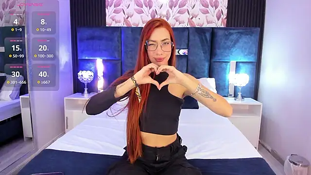 LolaGray   online show from 02/12/26, 07:02