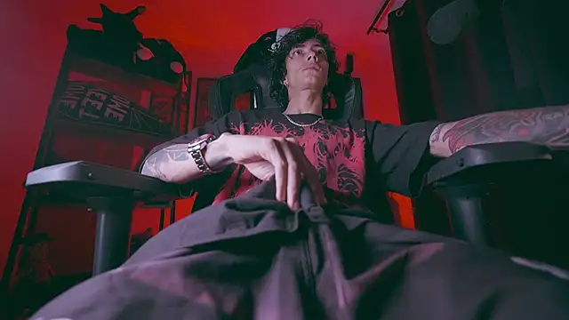 Olliver   y online show from 04/14/26, 02:49