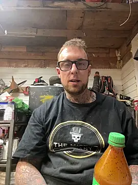 Snapshot of WIDBIGWHITECOCK chatting on 02/06/26, 06:53 WIDBIGWHITECOCK online show from 02/06/26, 06:53