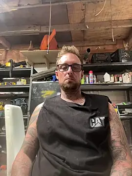 WIDBIGWHITECOCK online show from 06/18/26, 08:58