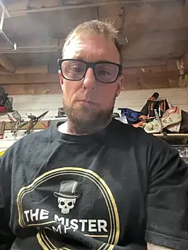 Snapshot of WIDBIGWHITECOCK chatting on 02/12/26, 06:13 WIDBIGWHITECOCK online show from 02/12/26, 06:13