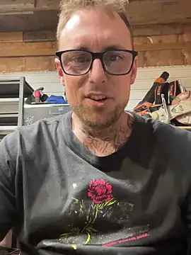 Snapshot of WIDBIGWHITECOCK chatting on 02/18/26, 05:38 WIDBIGWHITECOCK online show from 02/18/26, 05:38