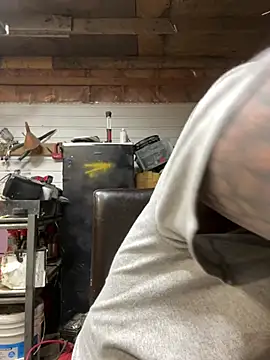 Snapshot of WIDBIGWHITECOCK chatting on 02/02/26, 04:33 WIDBIGWHITECOCK online show from 02/02/26, 04:33