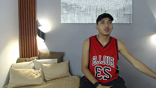 Julian Dark  online show from 02/14/26, 05:18