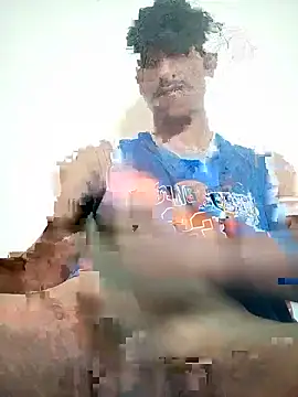 Snapshot of sunshine0000 chatting on 07/19/26, 04:43 sunshine0000 online show from 07/19/26, 04:43