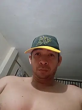 paladito01 online show from 05/05/26, 04:04