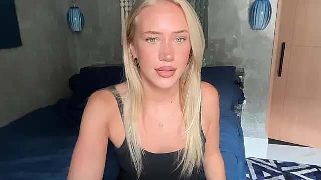 Snapshot of livsslife chatting on 02/25/26, 03:18 livsslife online show from 02/25/26, 03:18