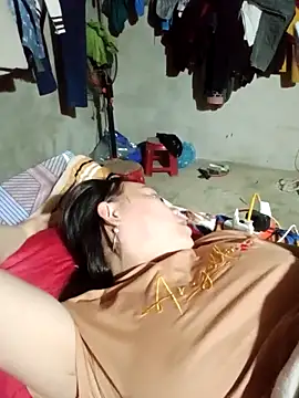 vanvan005 online show from 02/07/26, 01:19