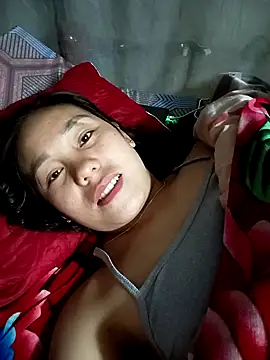 Snapshot of vanvan005 chatting on 03/08/26, 02:04 vanvan005 online show from 03/08/26, 02:04