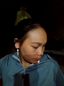 Snapshot of vanvan005 chatting on 03/02/26, 12:01 vanvan005 online show from 03/02/26, 12:01