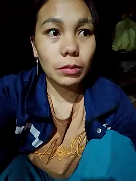 Snapshot of vanvan005 chatting on 03/12/26, 10:52 vanvan005 online show from 03/12/26, 10:52