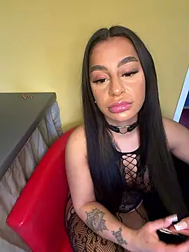 Snapshot of sweetxlayla chatting on 01/08/26, 02:23 sweetxlayla online show from 01/08/26, 02:23