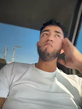 liam bronw online show from 04/12/26, 08:23