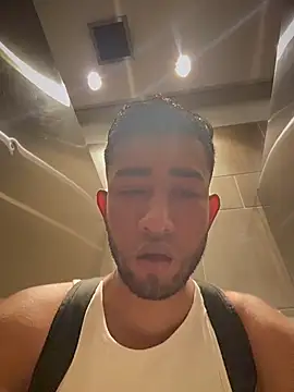 Snapshot of liam_bronw chatting on 07/18/26, 03:31 liam bronw online show from 07/18/26, 03:31