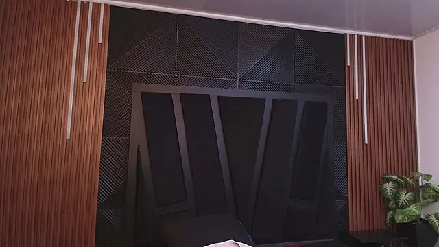 lorenzo walker 1 online show from 04/04/26, 05:30