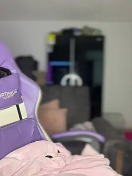 Stormi th online show from 04/17/26, 12:35