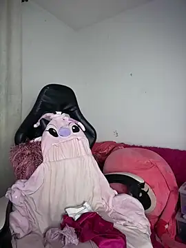 Snapshot of Stormi_th chatting on 01/19/26, 04:16 Stormi th online show from 01/19/26, 04:16