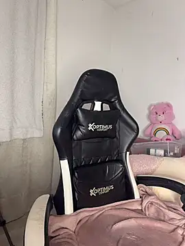Stormi th online show from 05/26/26, 12:31