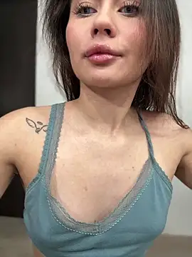 Snapshot of Stormi_th chatting on 02/01/26, 09:40 Stormi th online show from 02/01/26, 09:40