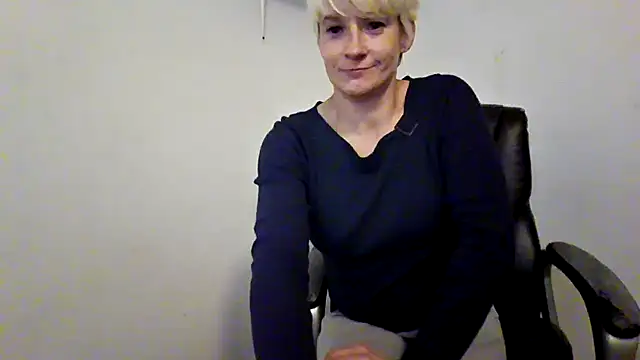 CrystalGeyserSmyth online show from 04/15/26, 02:10