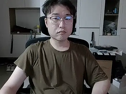 Snapshot of W0Ijn chatting on 06/23/26, 09:18 W0Ijn online show from 06/23/26, 09:18