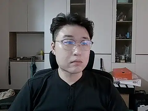 Snapshot of W0Ijn chatting on 05/08/26, 02:37 W0Ijn online show from 05/08/26, 02:37