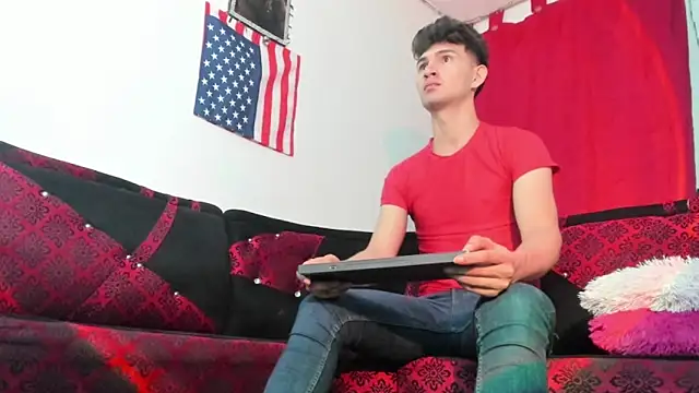 Snapshot of camilo_model chatting on 01/06/26, 03:05 camilo model online show from 01/06/26, 03:05