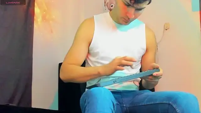 camilo model online show from 03/29/26, 04:41