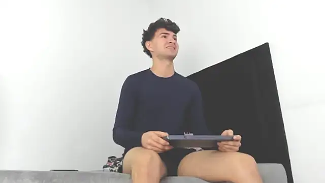 camilo model online show from 02/18/26, 01:03