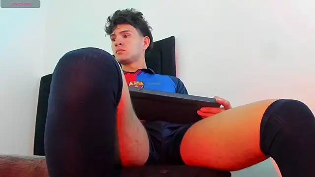 camilo model online show from 03/19/26, 07:14