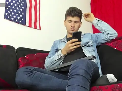 Snapshot of camilo_model chatting on 01/14/26, 05:11 camilo model online show from 01/14/26, 05:11