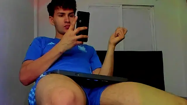 camilo model online show from 05/12/26, 02:19