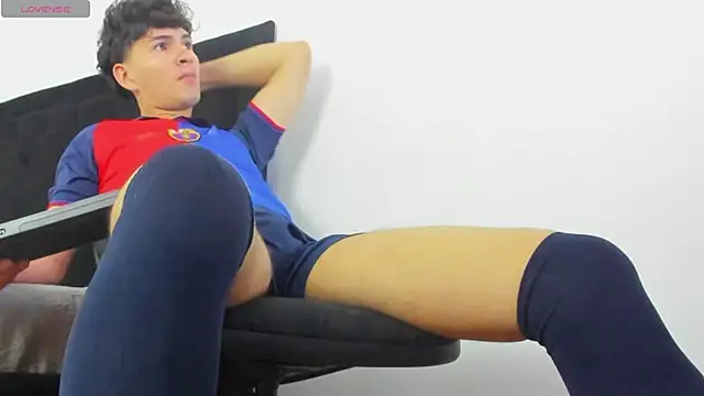 camilo model online show from 03/15/26, 07:54