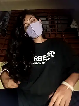 queenneha69 online show from 04/25/26, 04:48