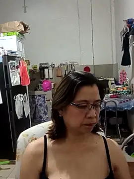 Snapshot of Olivia_74 chatting on 02/13/26, 03:34 Olivia 74 online show from 02/13/26, 03:34