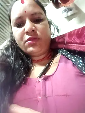 Hot hiuj online show from 02/11/26, 10:31