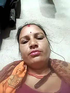 Hot hiuj online show from 02/23/26, 10:32