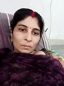 Snapshot of Hot_ree85 chatting on 04/30/26, 10:33 Hot ree85 online show from 04/30/26, 10:33