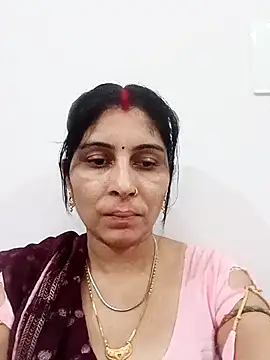 Snapshot of Hot_ree85 chatting on 04/20/26, 03:13 Hot ree85 online show from 04/20/26, 03:13