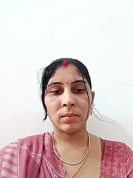 Snapshot of Hot_ree85 chatting on 04/21/26, 11:17 Hot ree85 online show from 04/21/26, 11:17