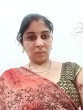 Snapshot of Hot_ree85 chatting on 05/04/26, 04:10 Hot ree85 online show from 05/04/26, 04:10