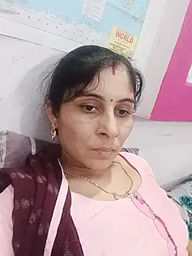 Snapshot of Hot_ree85 chatting on 05/25/26, 01:54 Hot ree85 online show from 05/25/26, 01:54