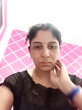 Snapshot of Hot_ree85 chatting on 05/13/26, 02:57 Hot ree85 online show from 05/13/26, 02:57