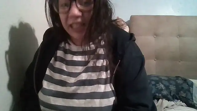 bellakay19 online show from 02/08/26, 06:49