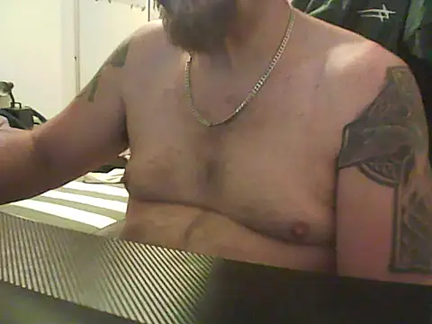 loudandproud online show from 04/05/26, 02:02