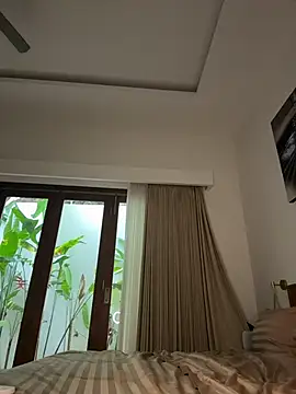 Snapshot of Milly_Meyson chatting on 01/10/26, 07:47 Milly Meyson online show from 01/10/26, 07:47